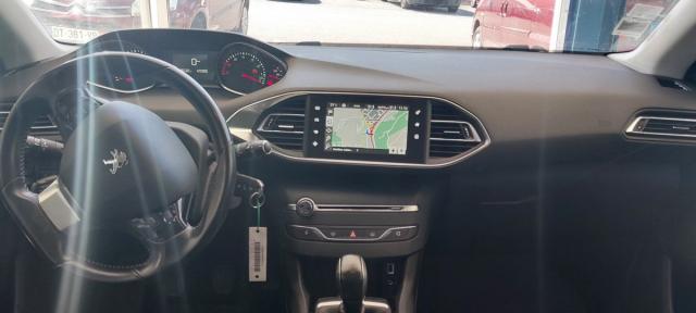 Peugeot 308 image 2