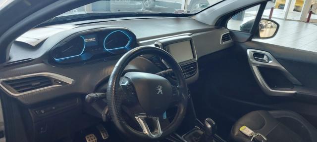 Peugeot 2008 image 3