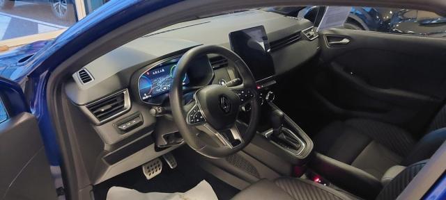 Renault Clio image 2