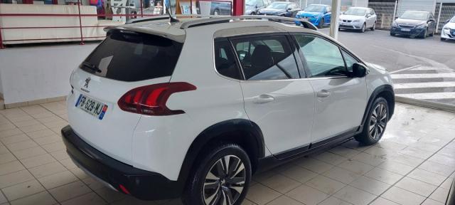 Peugeot 2008 image 8