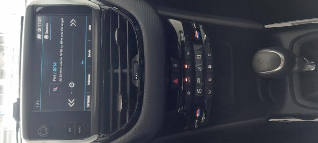 Peugeot 2008 image 3