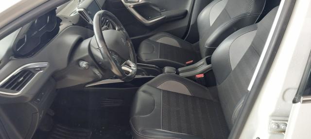 Peugeot 2008 image 1