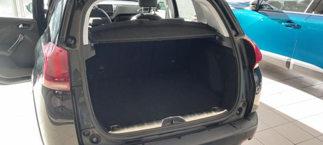 Peugeot 2008 image 2