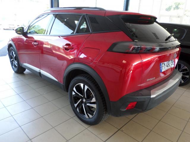 Peugeot 2008 image 8