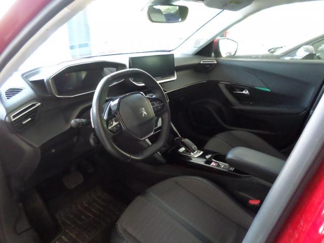Peugeot 2008 image 3