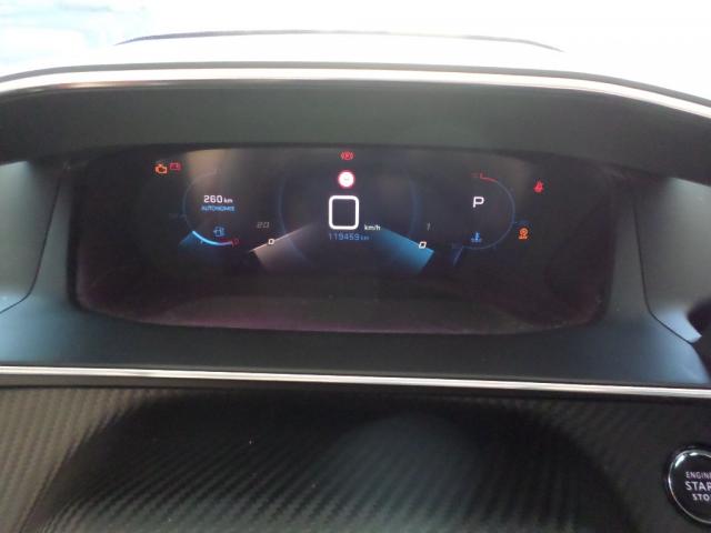 Peugeot 2008 image 1