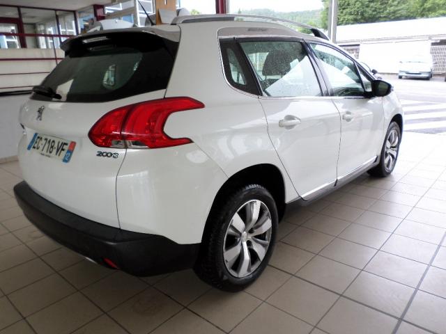 Peugeot 2008 image 1