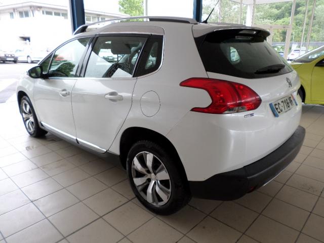 Peugeot 2008 image 9
