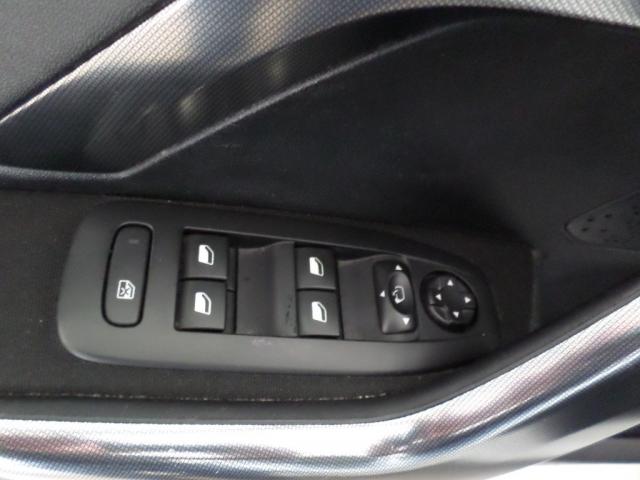 Peugeot 2008 image 5