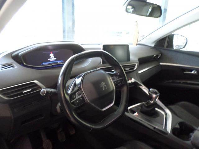 Peugeot 3008 image 1