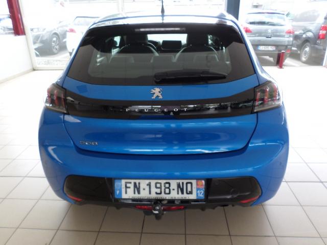 Peugeot 208 image 9