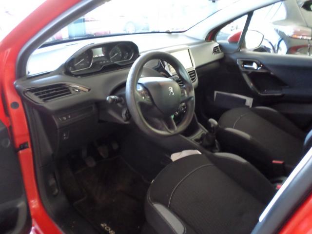 Peugeot 208 image 4
