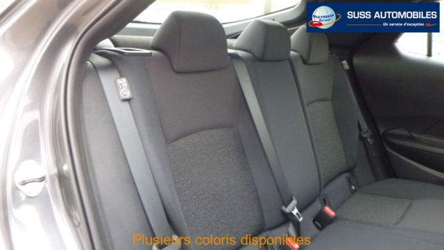 Toyota C-Hr image 2