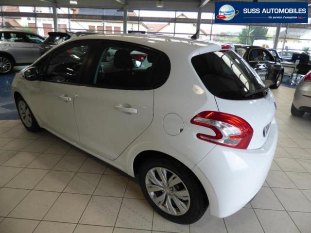 Peugeot 208 image 4