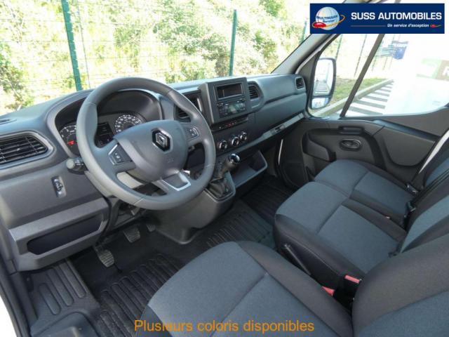 Renault Master image 1