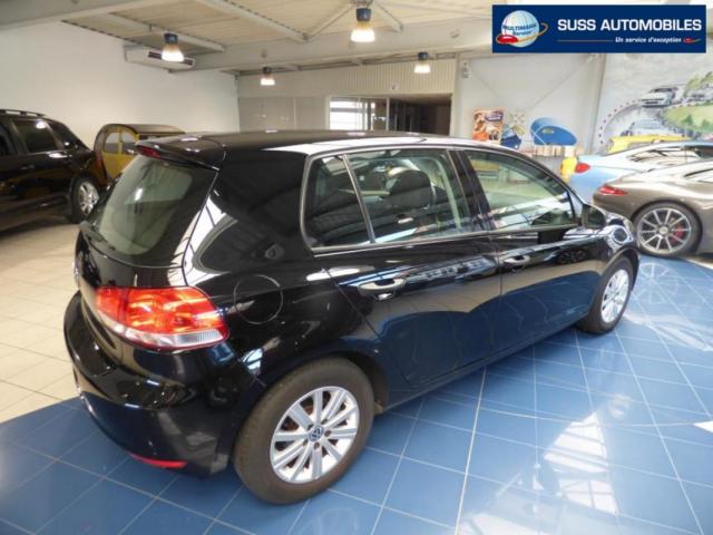 Volkswagen Golf image 9