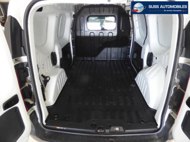Renault Express Van image 5