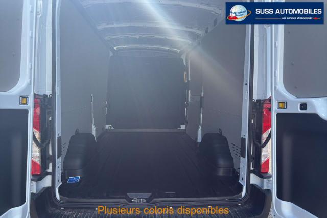 Ford Transit image 8