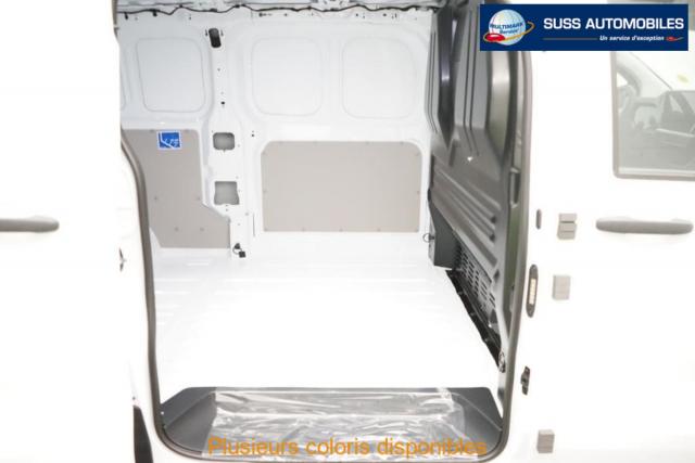 Volkswagen Transporter image 8