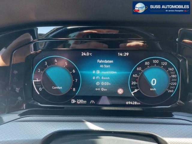 Volkswagen Golf image 8