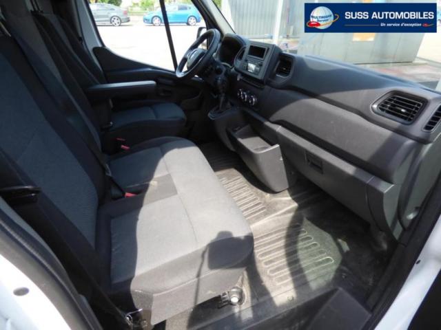 Renault Master image 2