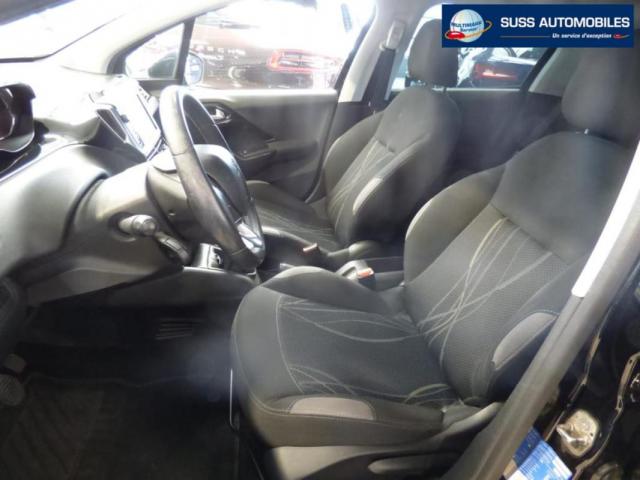 Peugeot 208 image 3