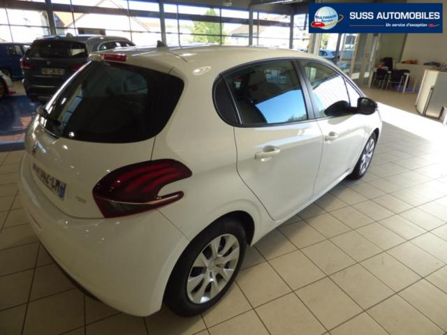Peugeot 208 image 4
