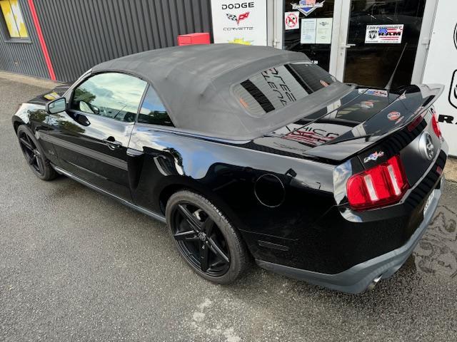 Ford Mustang Convertible image 7