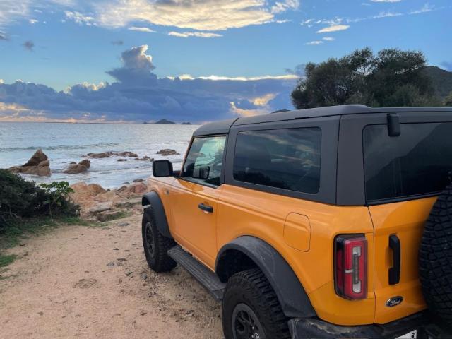 Ford Bronco image 6