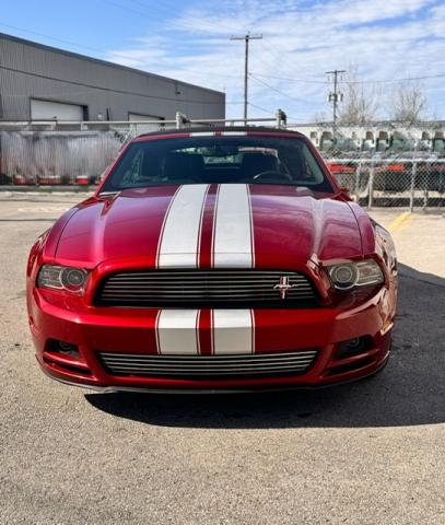 Ford Mustang Convertible image 8