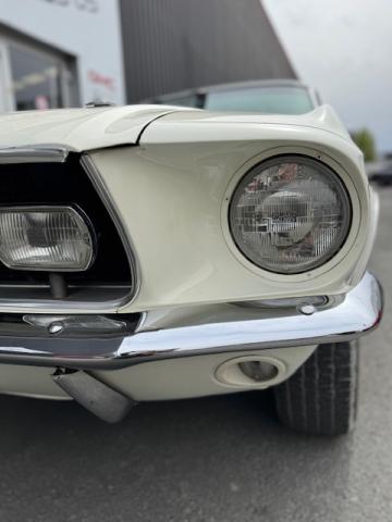 Ford Mustang image 7