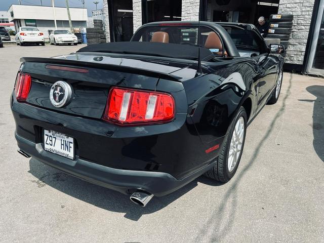 Ford Mustang Convertible image 6