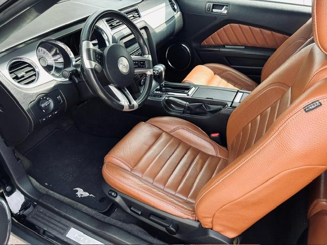 Ford Mustang Convertible image 7
