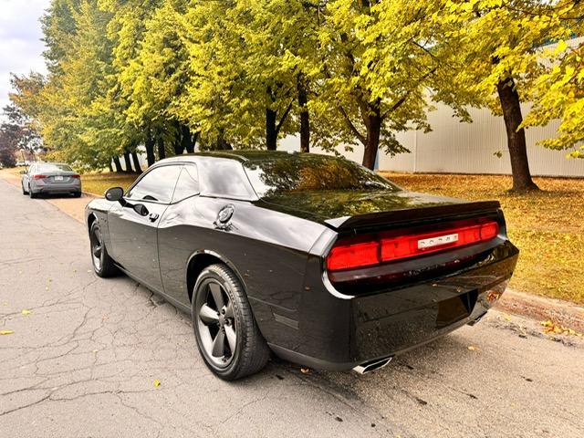 Dodge Challenger image 4