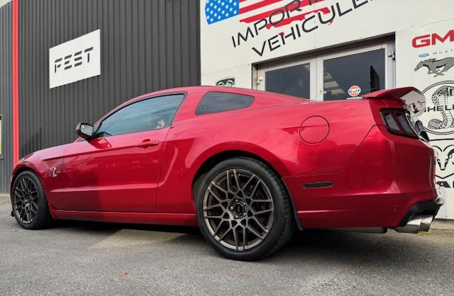 Ford Mustang image 9