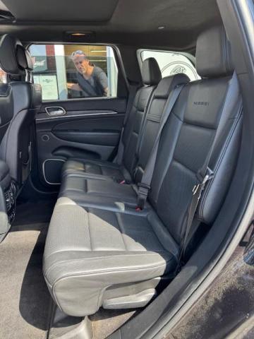 Jeep Grand Cherokee image 9