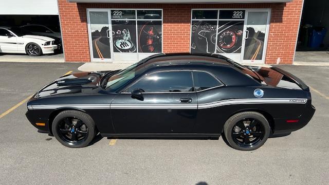 Dodge Challenger image 1