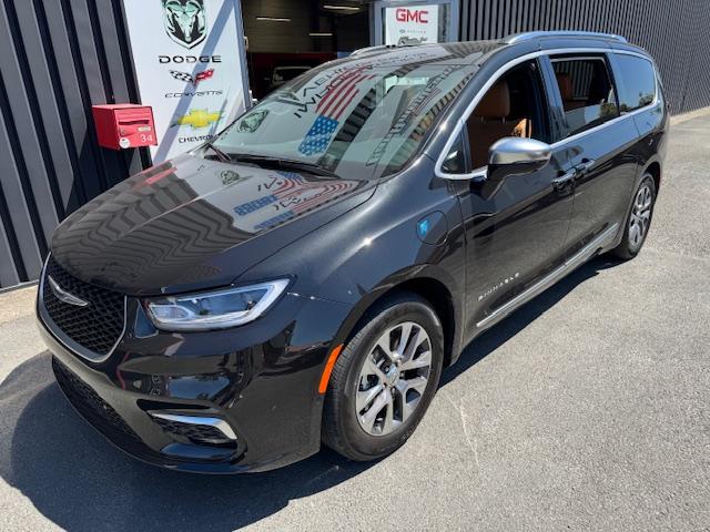 Chrysler Pacifica image 3