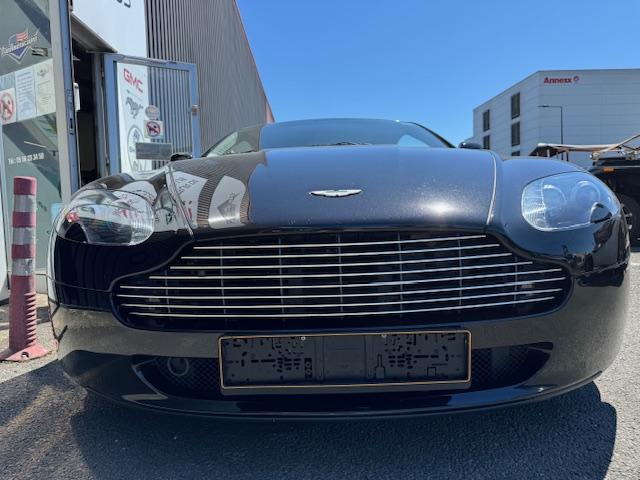 Aston Martin Vantage image 1