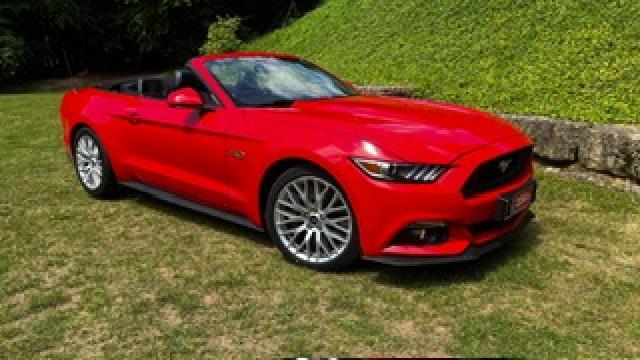 Ford Mustang Convertible image 7