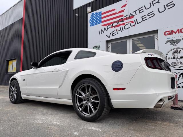Ford Mustang image 9