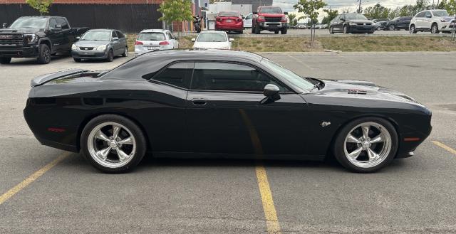 Dodge Challenger image 9