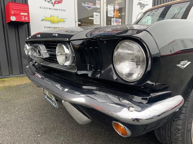 Ford Mustang Convertible image 8