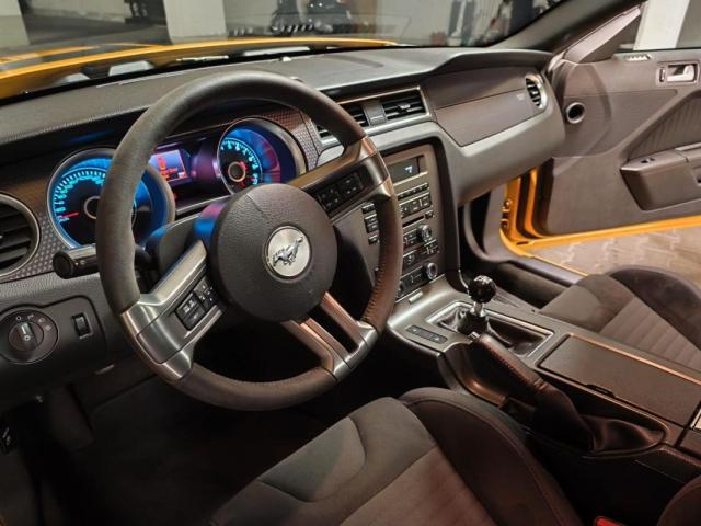 Ford Mustang image 5