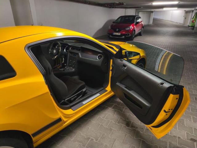 Ford Mustang image 3