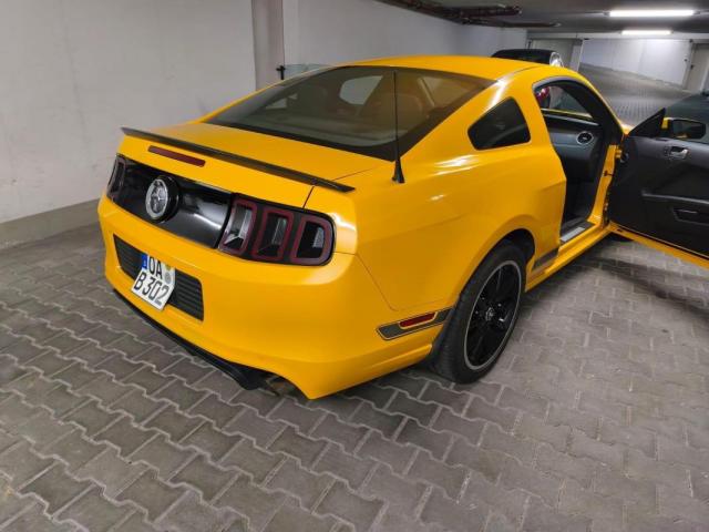 Ford Mustang image 9