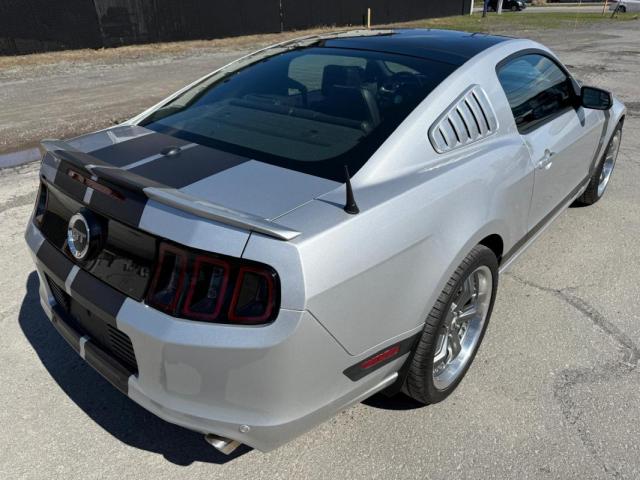 Ford Mustang image 2