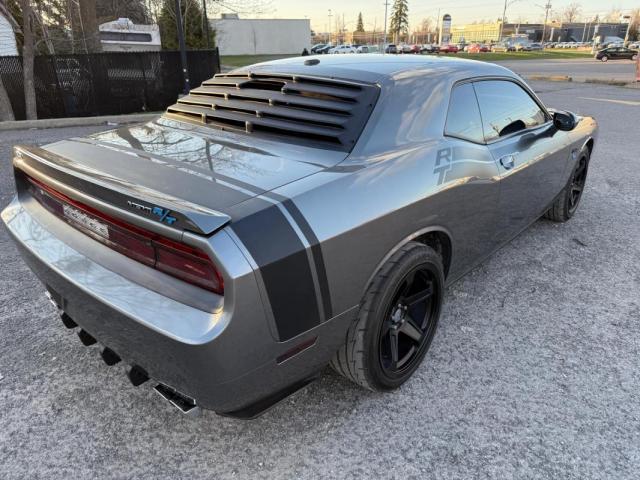Dodge Challenger image 7