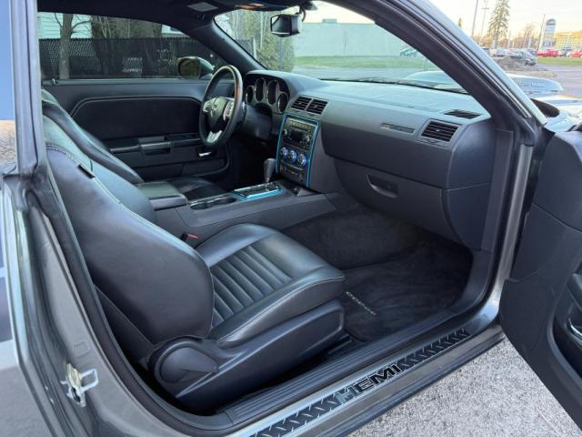 Dodge Challenger image 8