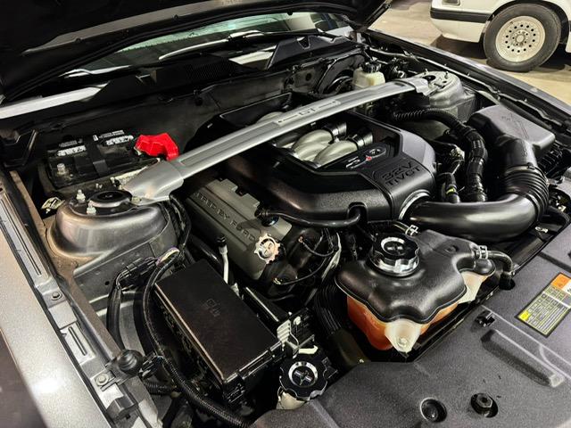 Ford Mustang Convertible image 4